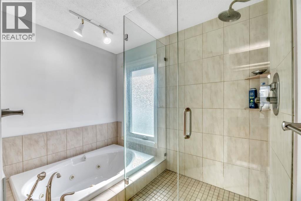 323 Hawkwood Boulevard Nw, Calgary, Alberta  T3G 3G7 - Photo 31 - A2286061