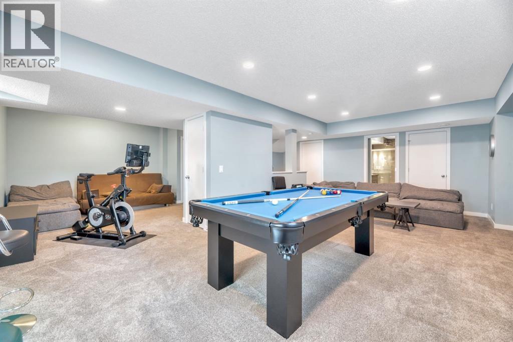 323 Hawkwood Boulevard Nw, Calgary, Alberta  T3G 3G7 - Photo 43 - A2286061