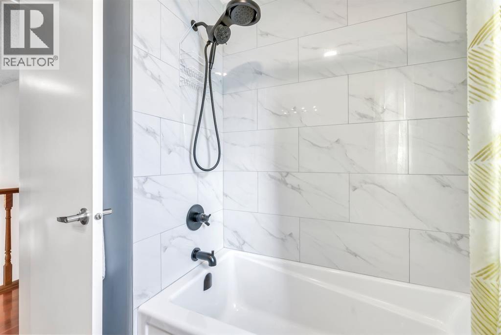 323 Hawkwood Boulevard Nw, Calgary, Alberta  T3G 3G7 - Photo 36 - A2286061