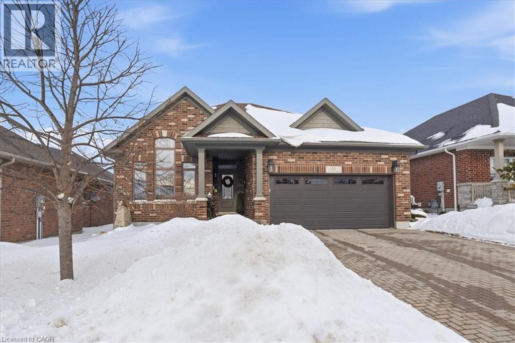 16 PICCADILLY Square, New Hamburg, Ontario