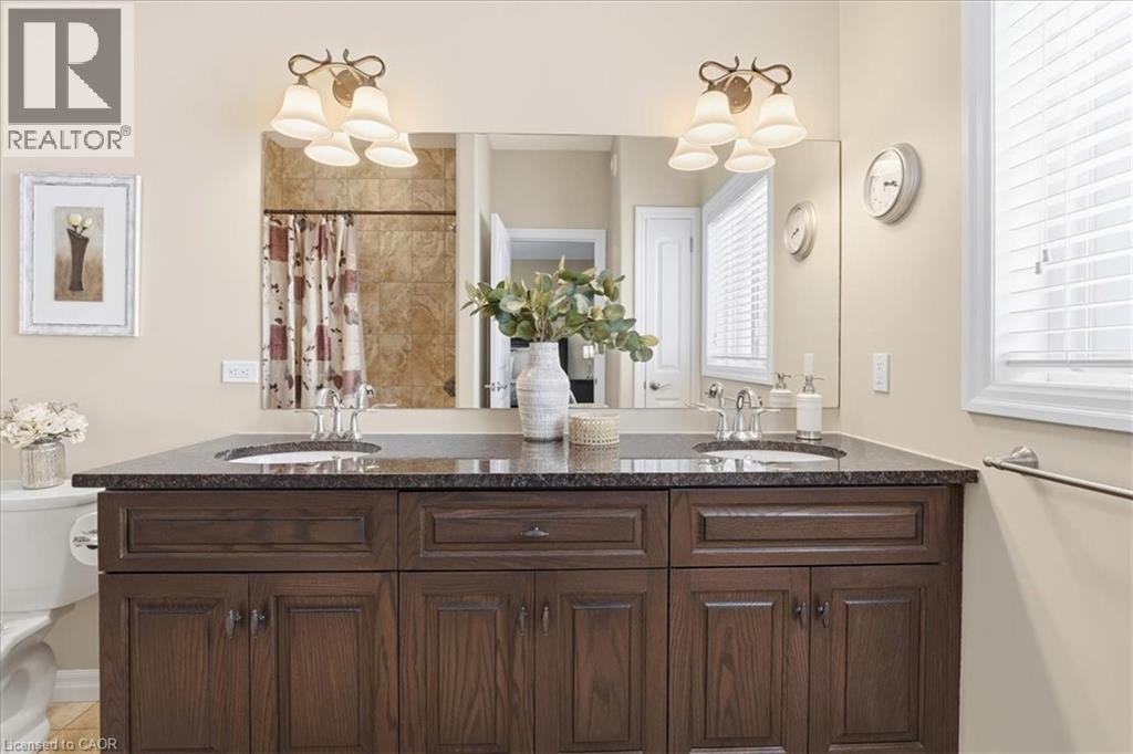 16 Piccadilly Square, New Hamburg, Ontario  N3A 0C7 - Photo 15 - 40802143