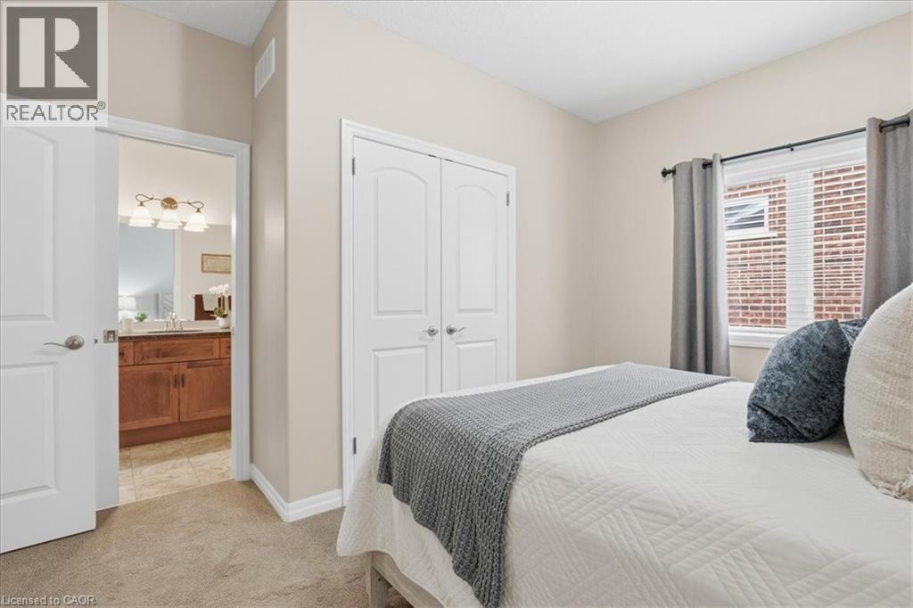 16 Piccadilly Square, New Hamburg, Ontario  N3A 0C7 - Photo 18 - 40802143