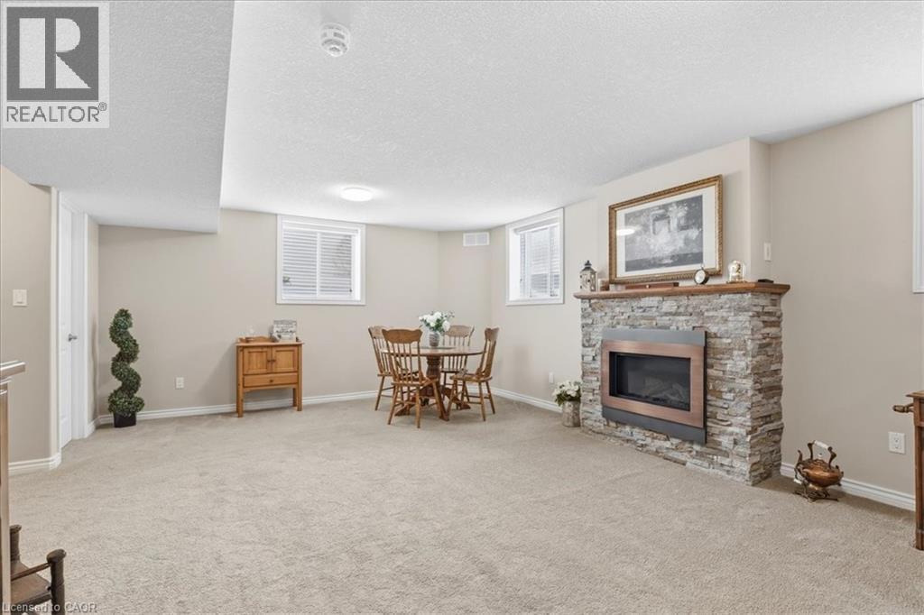 16 Piccadilly Square, New Hamburg, Ontario  N3A 0C7 - Photo 22 - 40802143