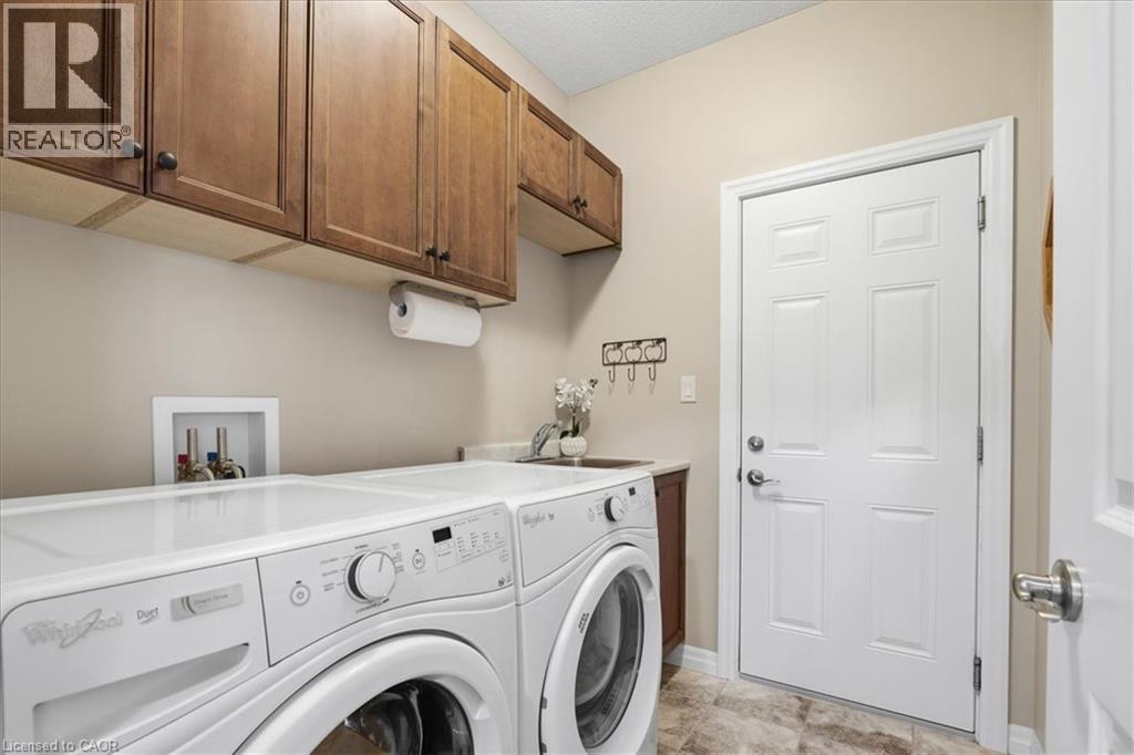 16 Piccadilly Square, New Hamburg, Ontario  N3A 0C7 - Photo 29 - 40802143