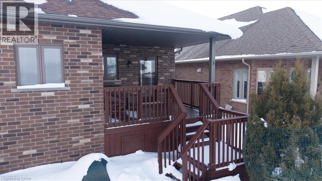 16 Piccadilly Square, New Hamburg, Ontario  N3A 0C7 - Photo 35 - 40802143