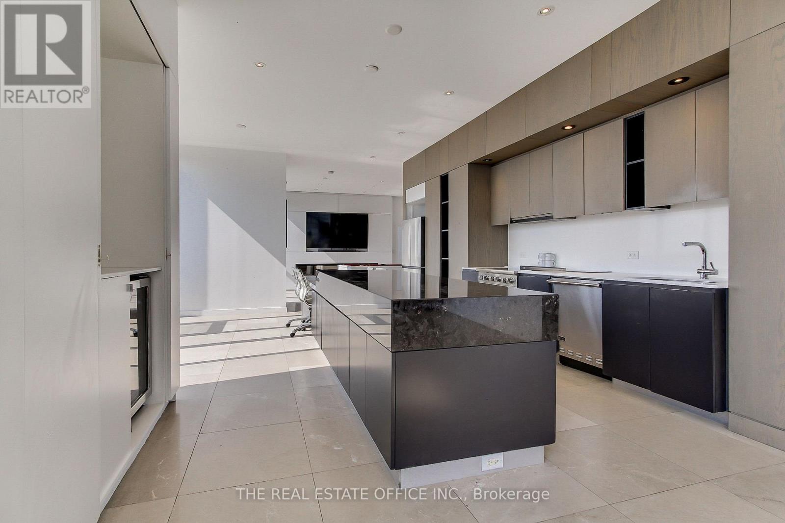 Ph02 - 25 Capreol Court, Toronto, Ontario  M5V 3Z7 - Photo 10 - C12789208