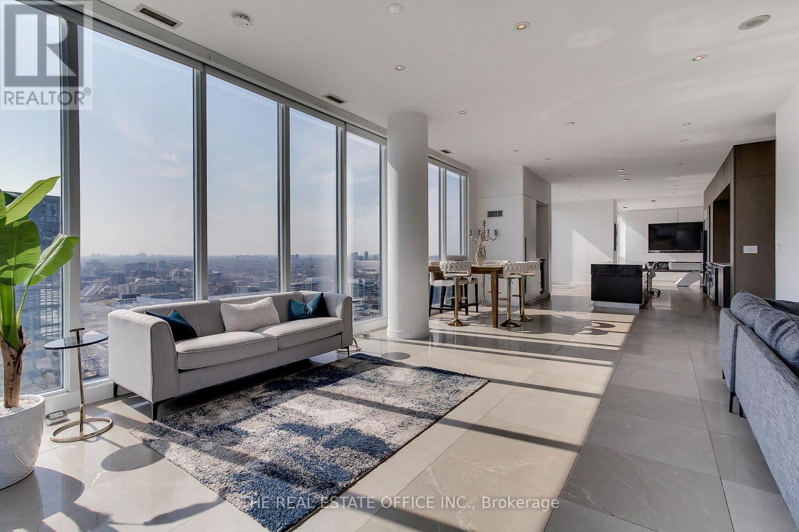 Ph02 - 25 Capreol Court, Toronto, Ontario  M5V 3Z7 - Photo 3 - C12789208