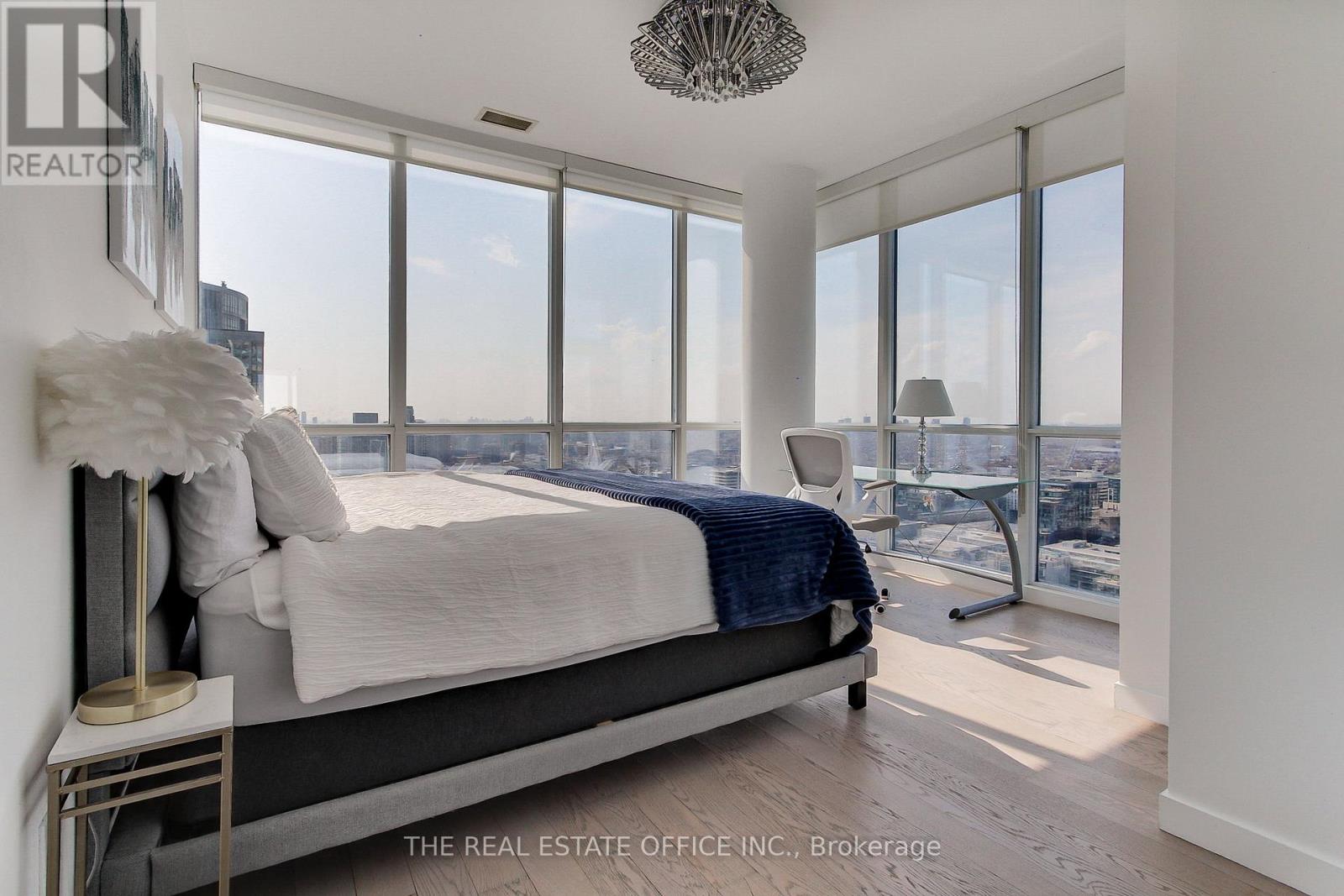 Ph02 - 25 Capreol Court, Toronto, Ontario  M5V 3Z7 - Photo 30 - C12789208