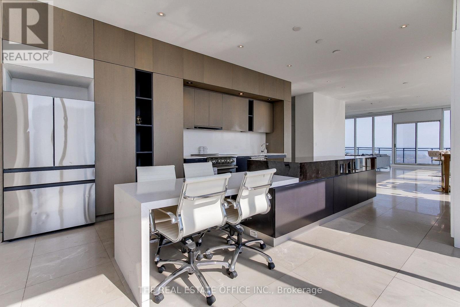 Ph02 - 25 Capreol Court, Toronto, Ontario  M5V 3Z7 - Photo 4 - C12789208