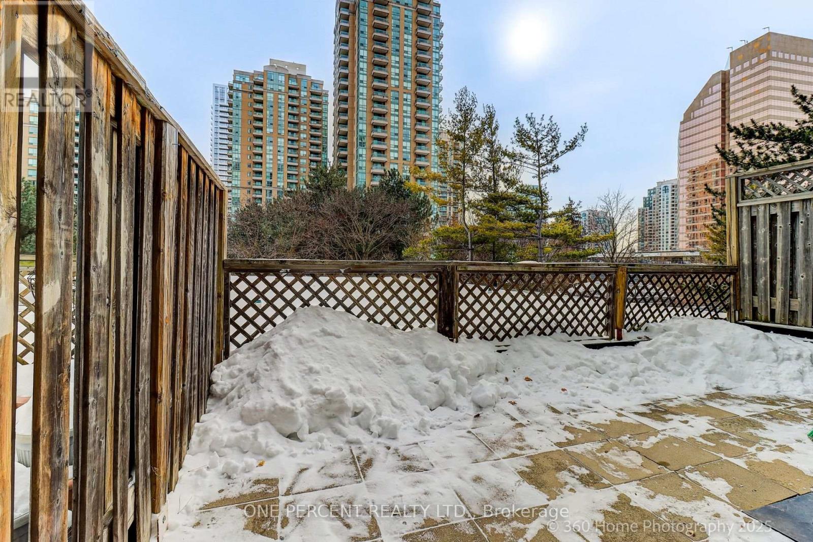 201 - 7 Bishop Avenue, Toronto, Ontario  M2M 4J4 - Photo 8 - C12789236