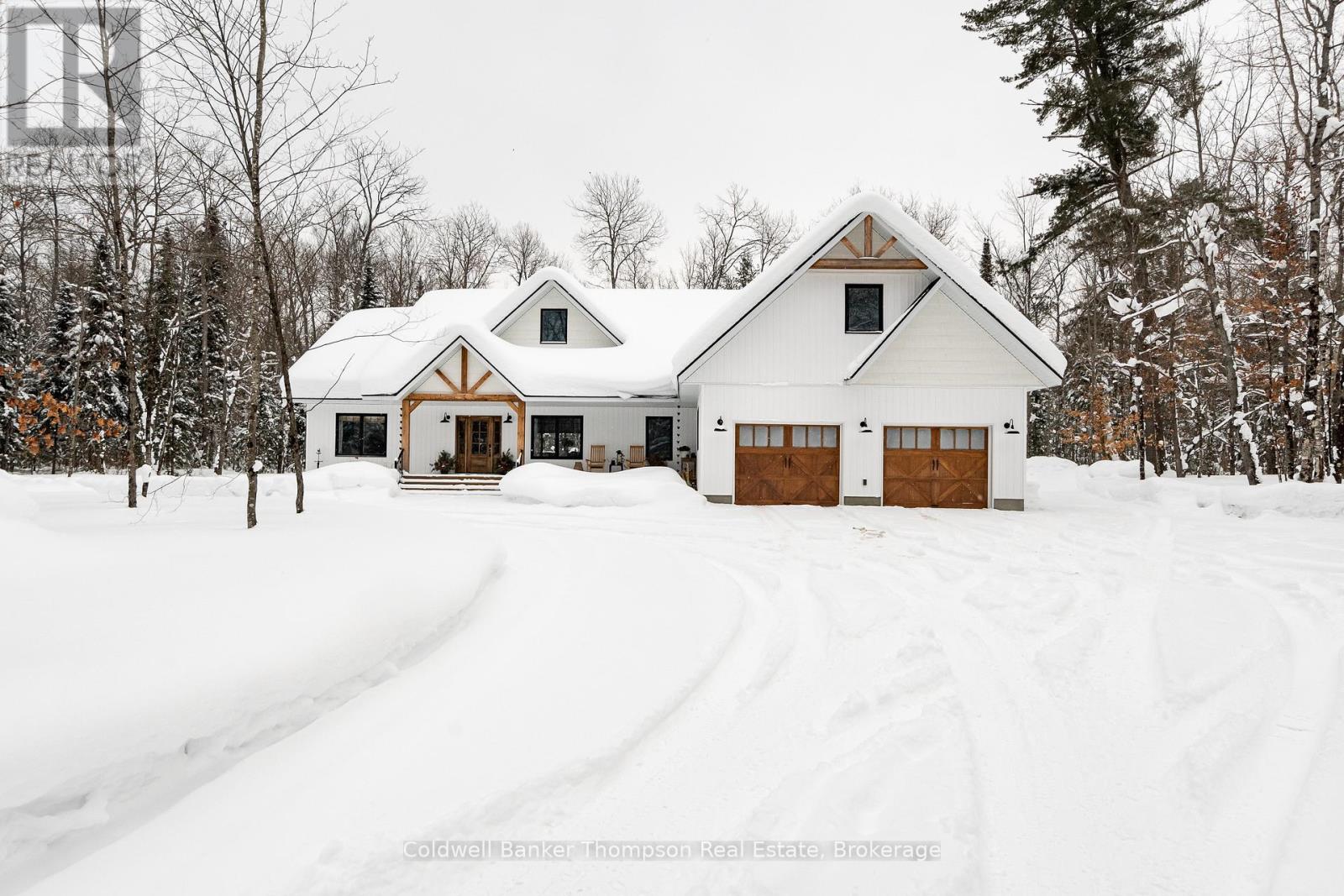 <div class="slider-price">$1,699,900</div><p>187 Bay Lake Road, Perry, Ontario</p>