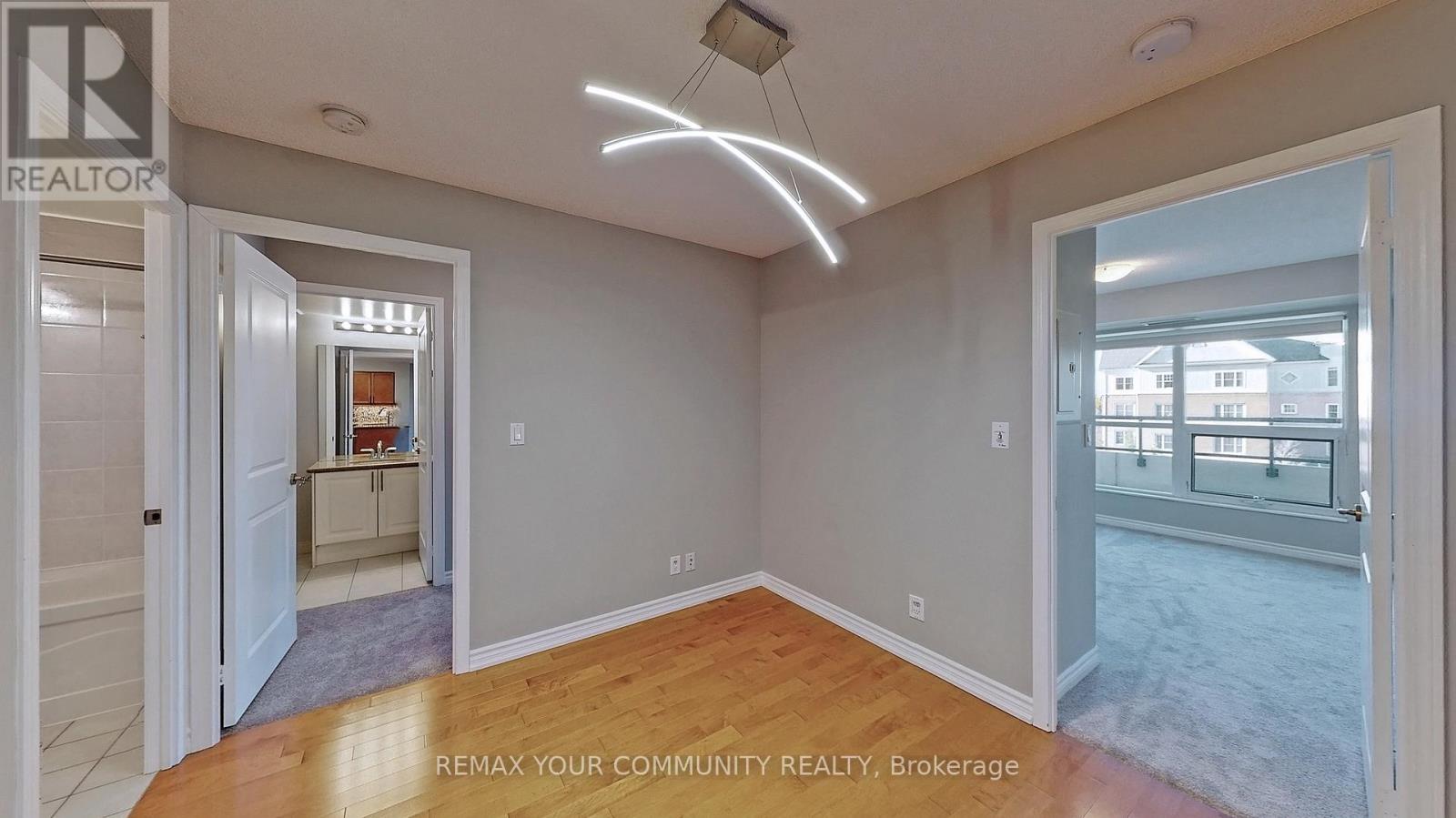 323 - 18 Harding Boulevard, Richmond Hill, Ontario  L4C 0T3 - Photo 10 - N12789212