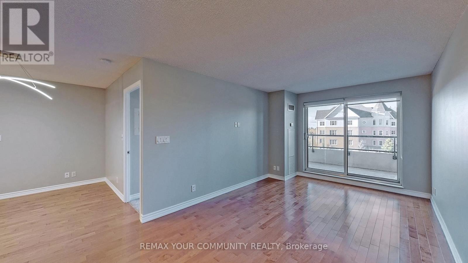 323 - 18 Harding Boulevard, Richmond Hill, Ontario  L4C 0T3 - Photo 3 - N12789212