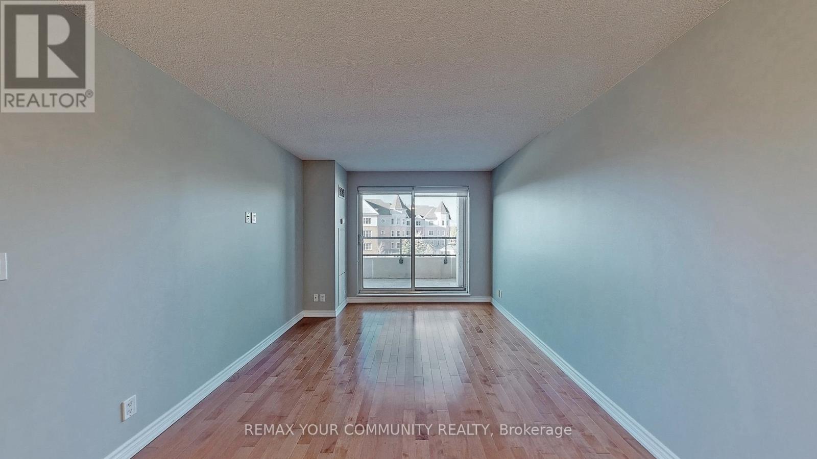 323 - 18 Harding Boulevard, Richmond Hill, Ontario  L4C 0T3 - Photo 5 - N12789212