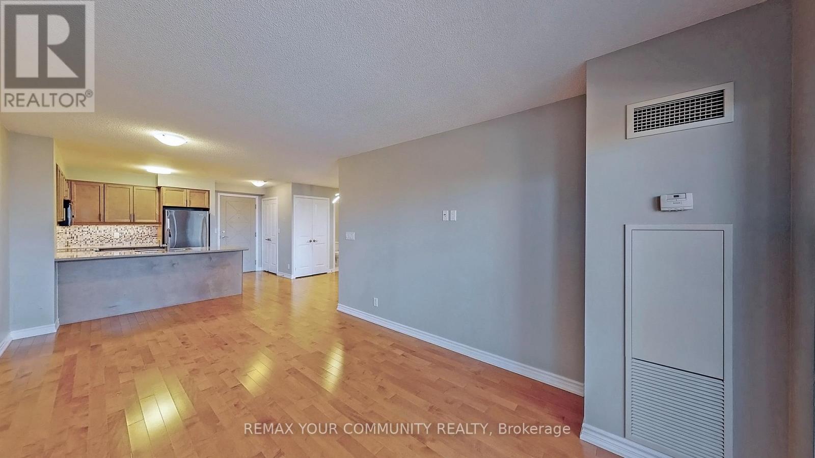323 - 18 Harding Boulevard, Richmond Hill, Ontario  L4C 0T3 - Photo 6 - N12789212