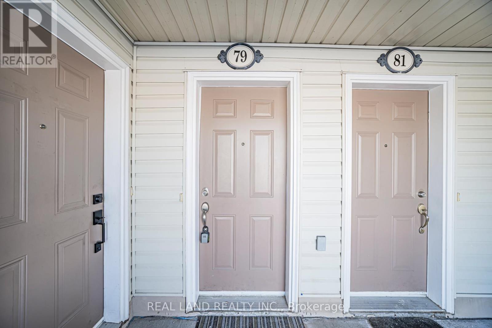 79 Sunrise Drive, Markham, Ontario  L3R 1A1 - Photo 4 - N12789216