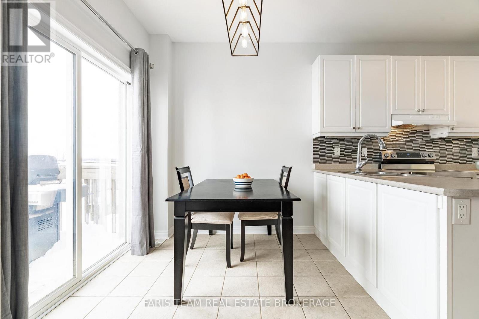 40 Forsyth Crescent, Barrie, Ontario  L4N 7T6 - Photo 12 - S12789214