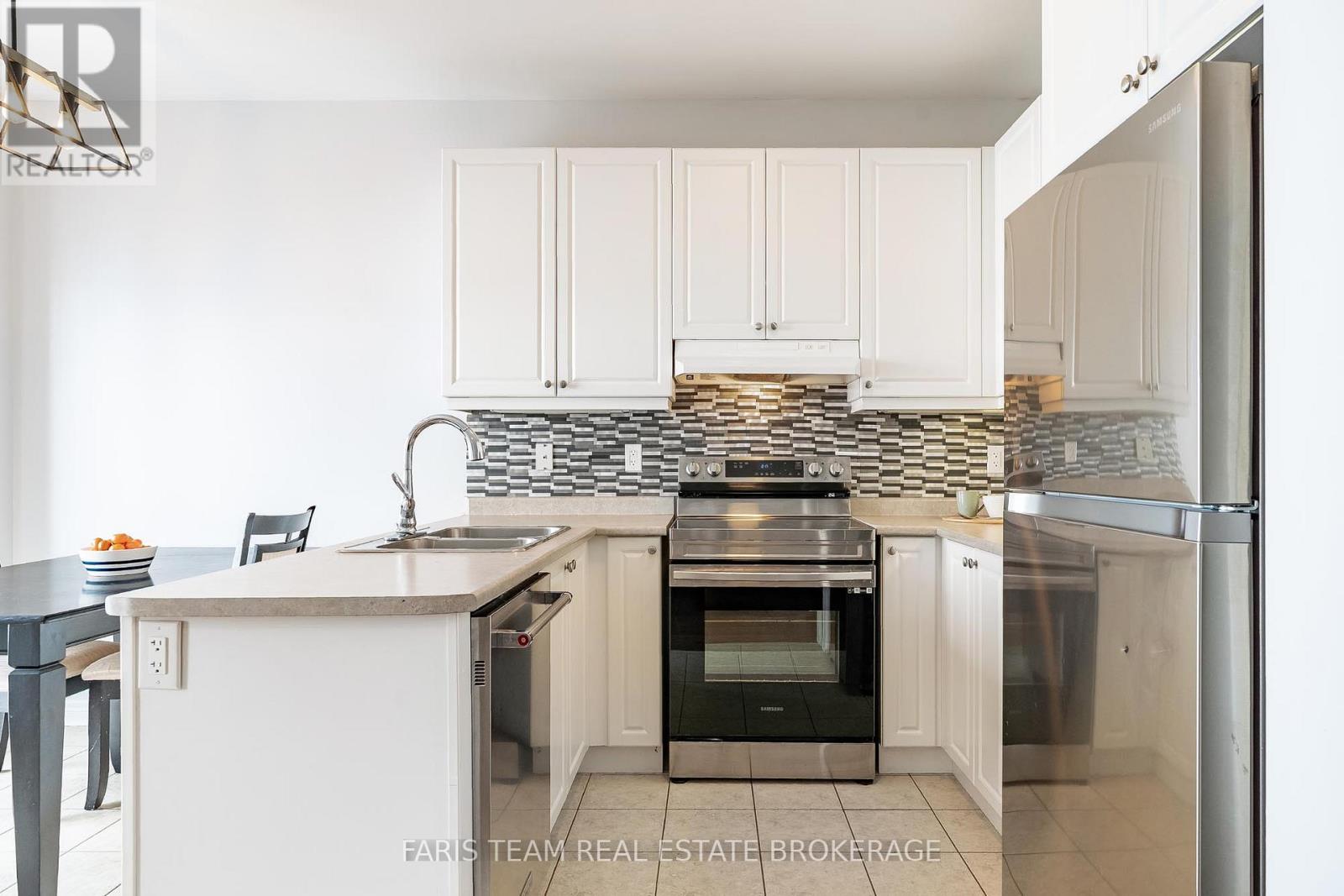 40 Forsyth Crescent, Barrie, Ontario  L4N 7T6 - Photo 7 - S12789214