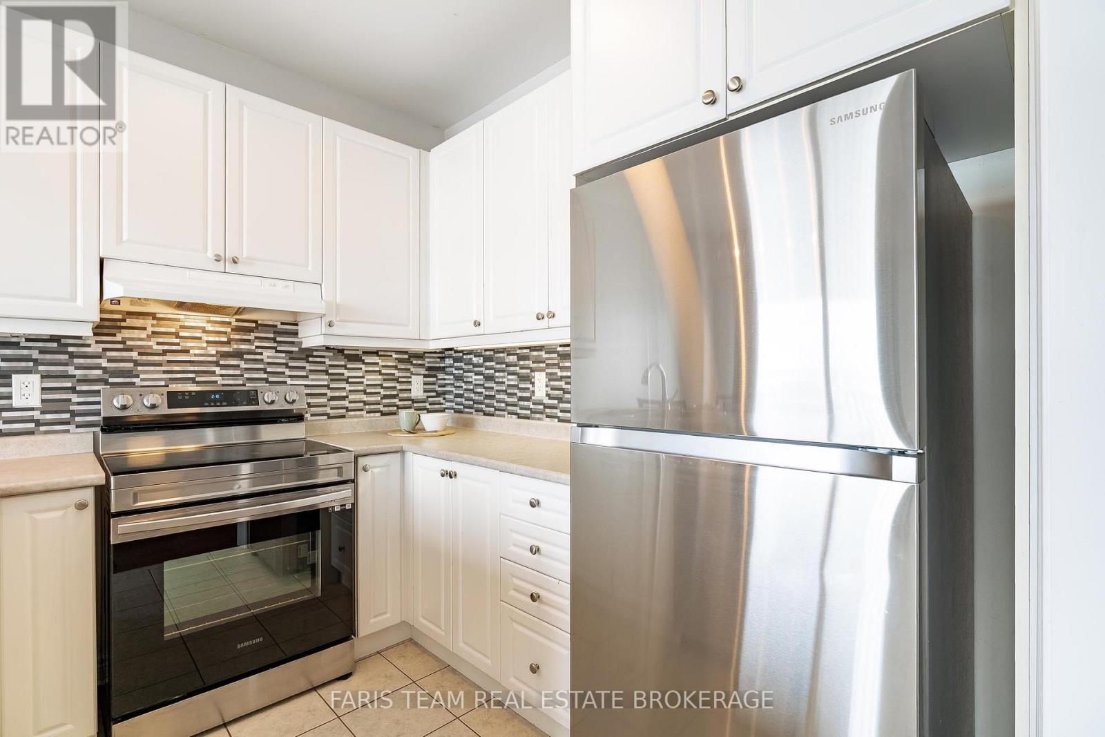 40 Forsyth Crescent, Barrie, Ontario  L4N 7T6 - Photo 8 - S12789214