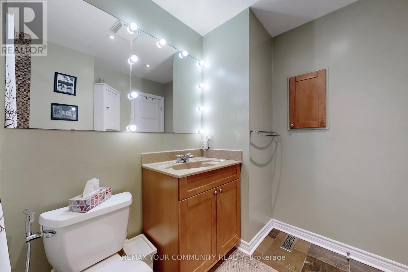 94 Rawling Crescent, Brampton, Ontario  L6Z 1N8 - Photo 32 - W12785568