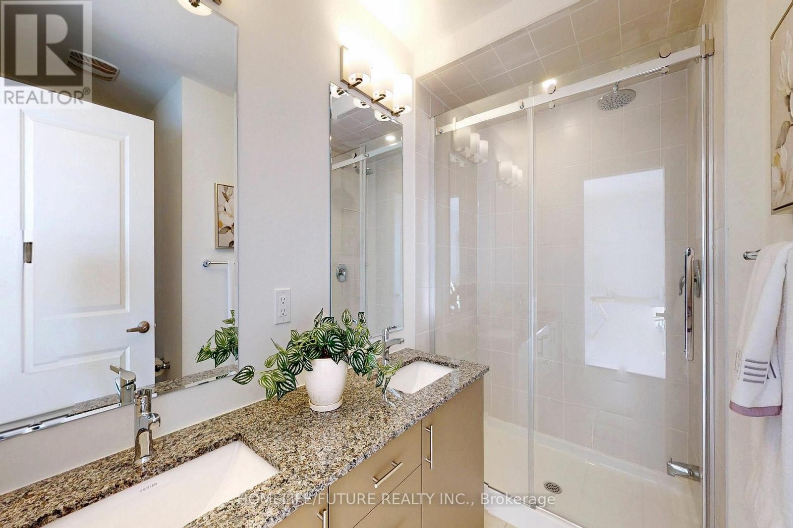 39 Timber Falls Drive, Brampton, Ontario  L7A 0B8 - Photo 32 - W12787468