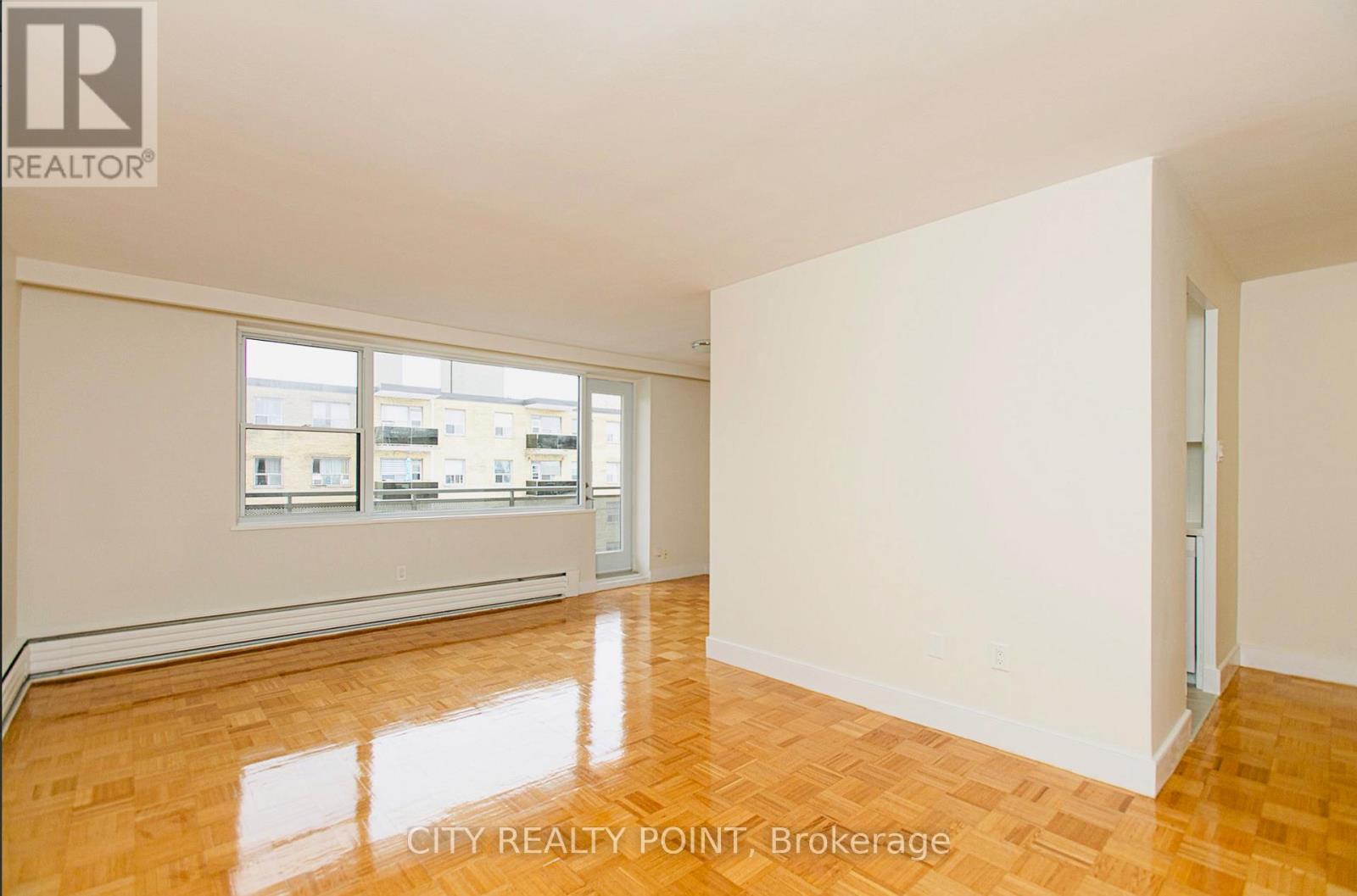 203 - 2 Grandstand Place, Toronto, Ontario  M4H 1E2 - Photo 6 - C12727638