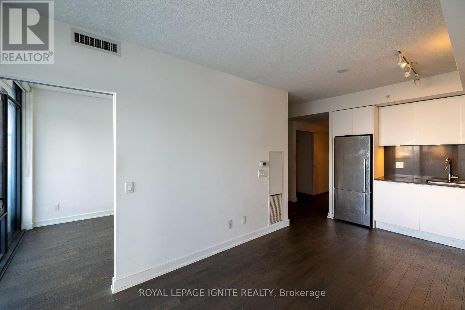 1813 - 25 Richmond Street E, Toronto, Ontario  M5C 0A6 - Photo 5 - C12789274