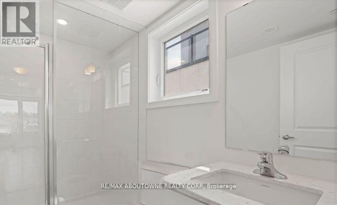 220 - 1695 Dersan Street, Pickering, Ontario  L1V 2P8 - Photo 10 - E12789242