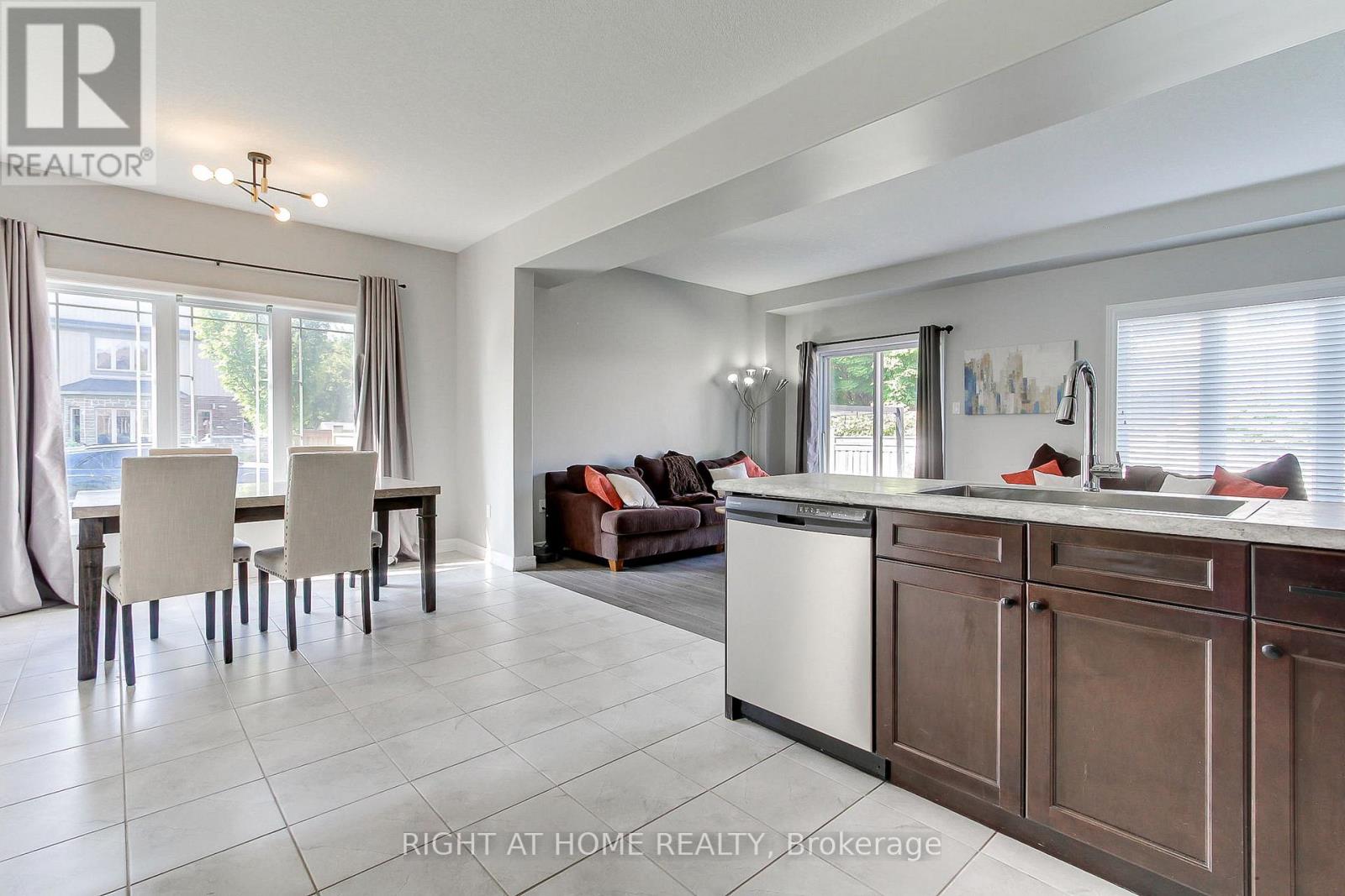 58 Carleton Trail, New Tecumseth, Ontario  L0G 1A0 - Photo 15 - N12789246