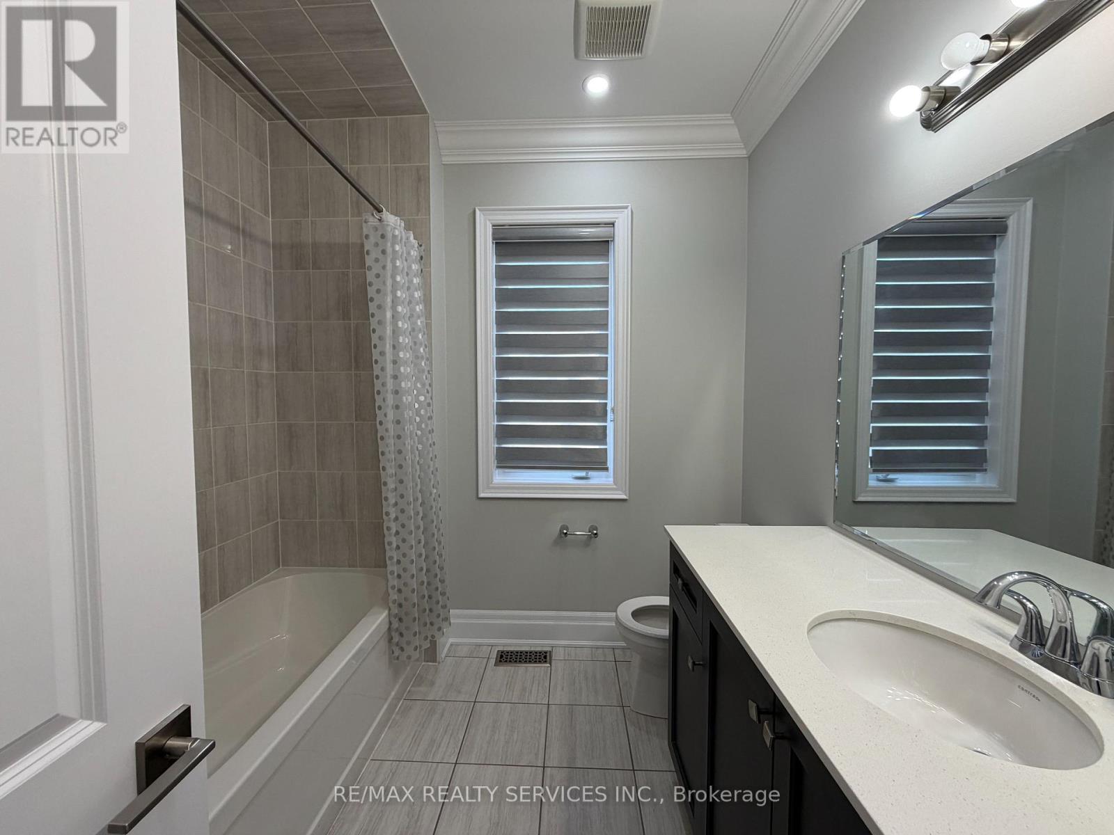 Upper Portion - 4 Lyle Way, Brampton, Ontario  L6X 5P8 - Photo 19 - W12789248