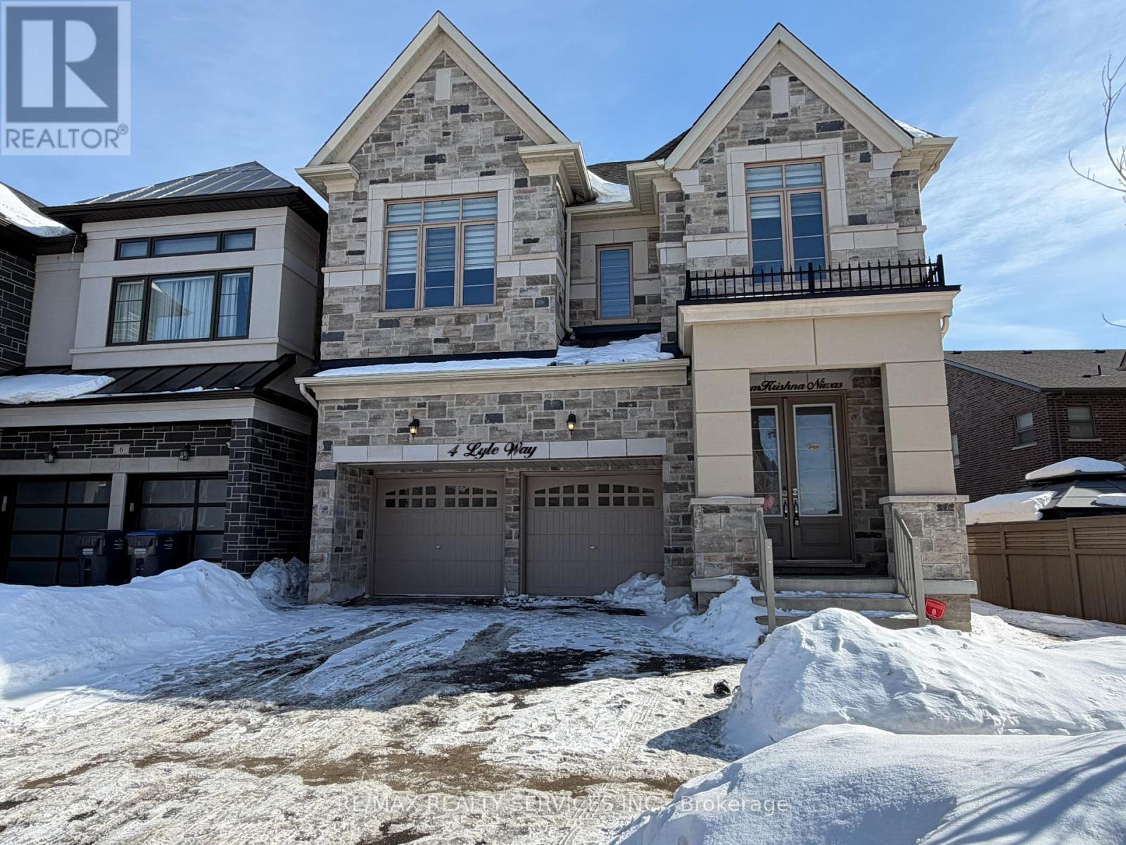 Upper Portion - 4 Lyle Way, Brampton, Ontario  L6X 5P8 - Photo 2 - W12789248