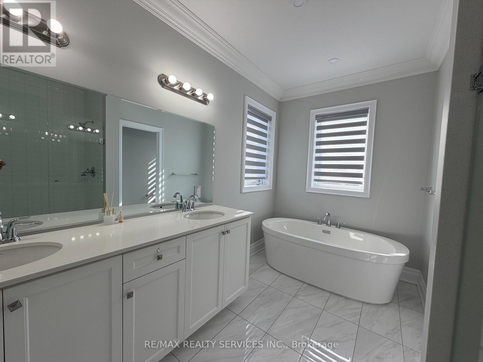 Upper Portion - 4 Lyle Way, Brampton, Ontario  L6X 5P8 - Photo 25 - W12789248