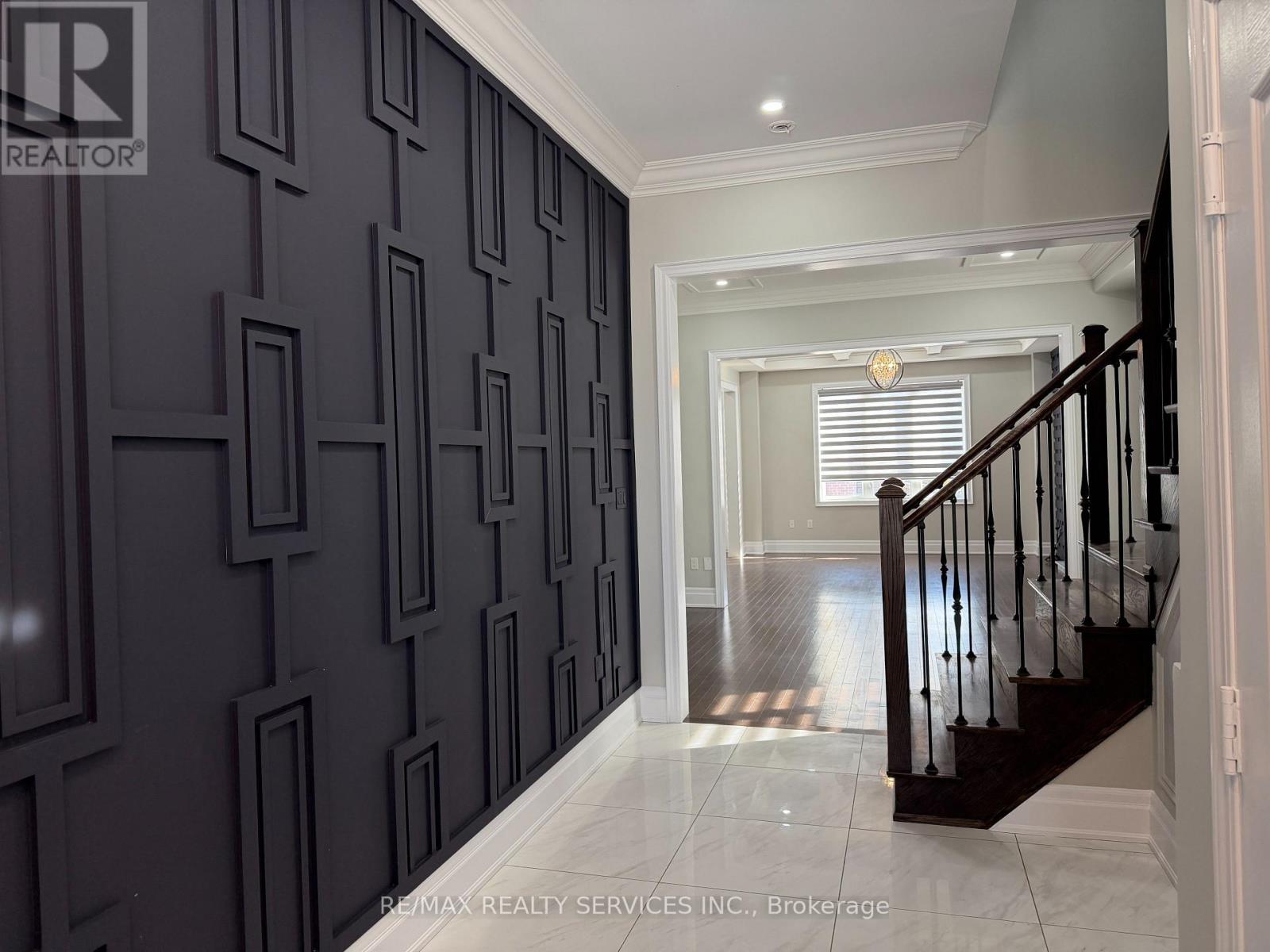 Upper Portion - 4 Lyle Way, Brampton, Ontario  L6X 5P8 - Photo 3 - W12789248