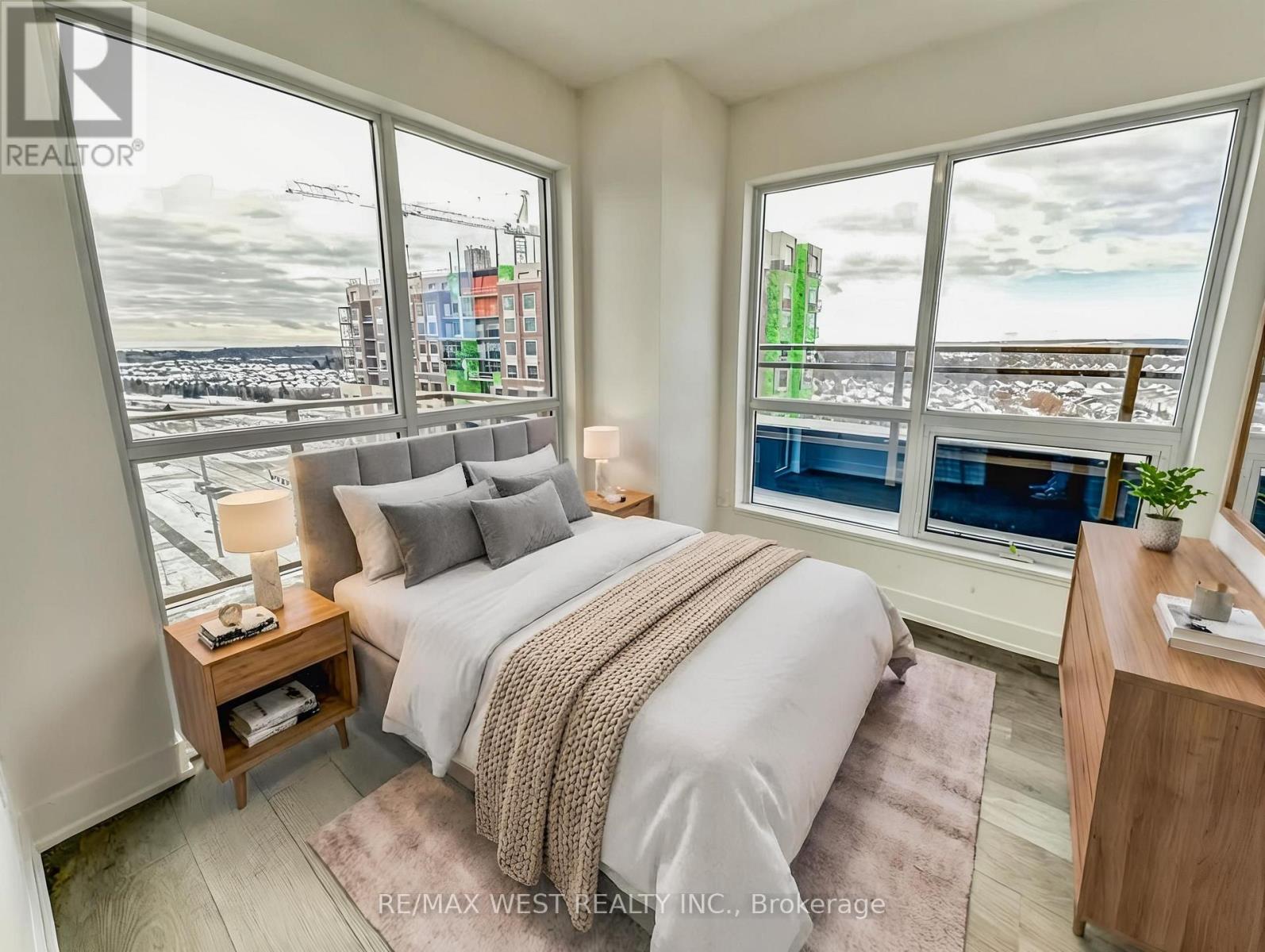 808 - 2343 Khalsa Gate, Oakville, Ontario  L6M 5R6 - Photo 3 - W12789260