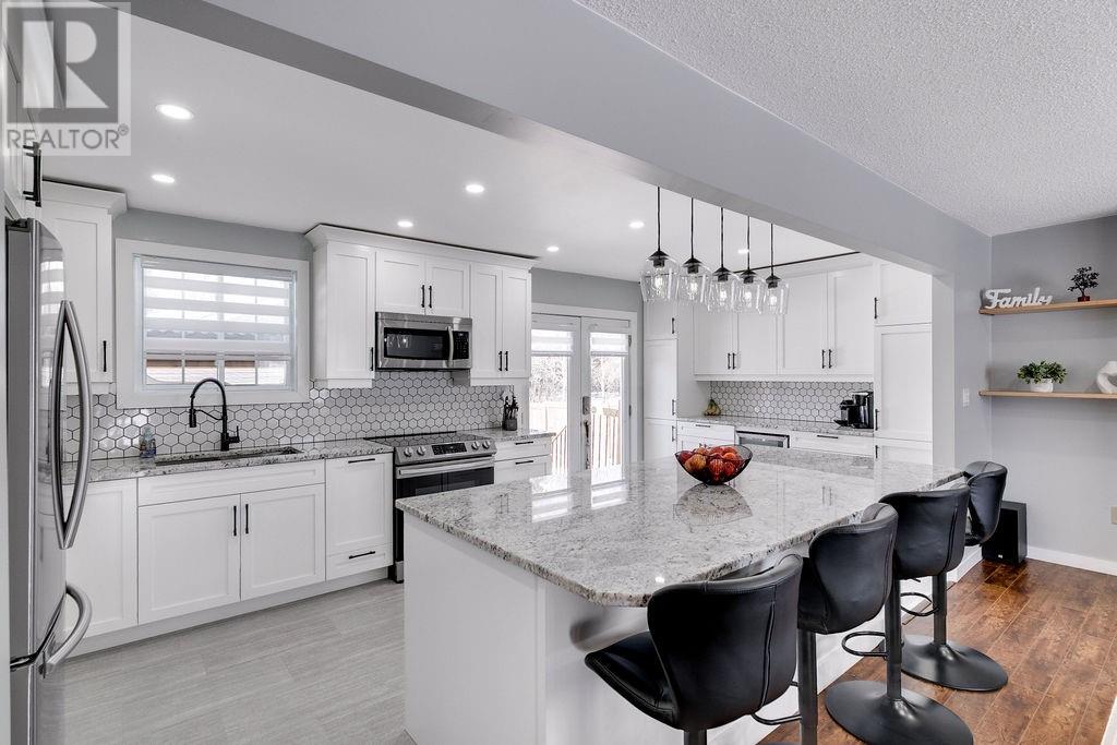 3849 Swanson Court, Val Caron, Ontario  P3N 1J6 - Photo 4 - 2126377