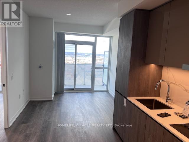 3503 - 8 Interchange Way, Vaughan, Ontario  L4K 0R2 - Photo 5 - N12788354