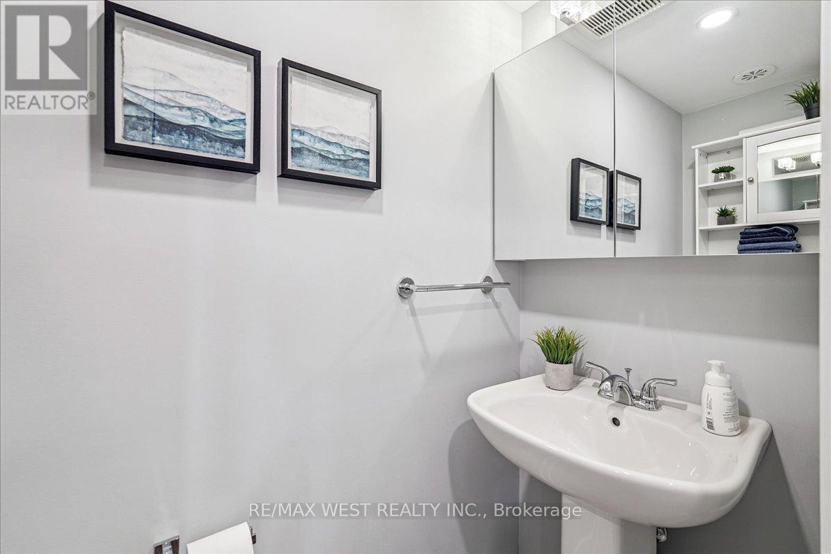 148 - 80 Parrotta Drive, Toronto, Ontario  M9M 0E6 - Photo 18 - W12735038