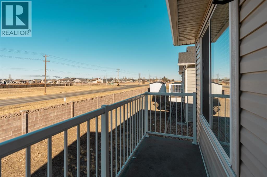 4, 40 Cougar Cove N, Lethbridge, Alberta  T1H 5V4 - Photo 4 - A2285312