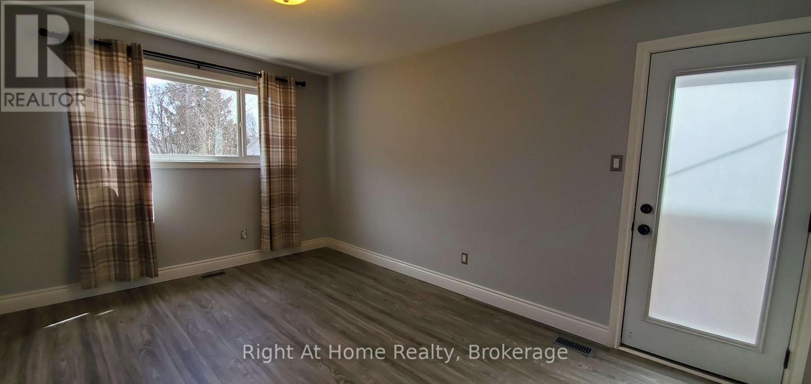 2192 Bridge Road, Oakville, Ontario  L6L 2G3 - Photo 10 - W12789284