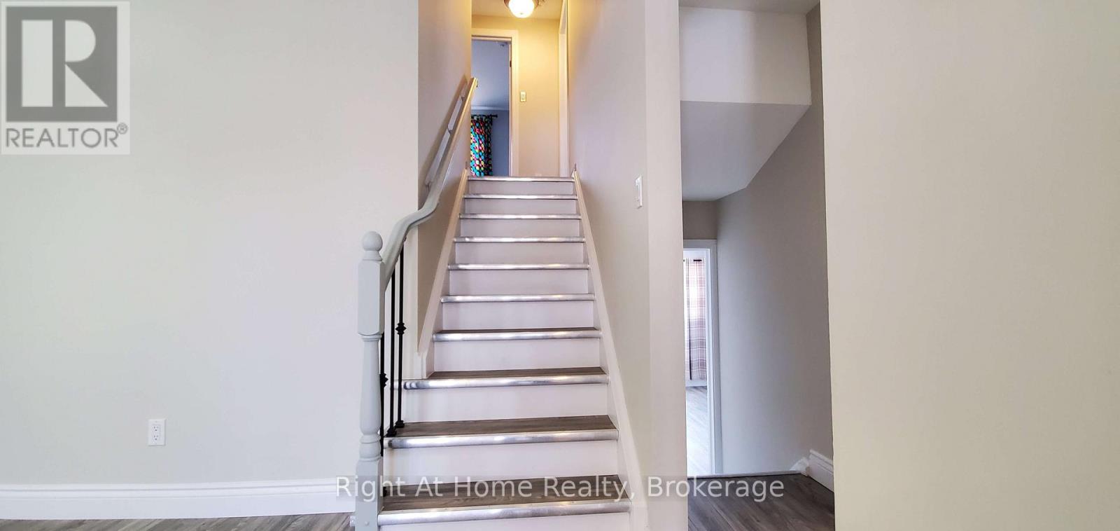 2192 Bridge Road, Oakville, Ontario  L6L 2G3 - Photo 11 - W12789284