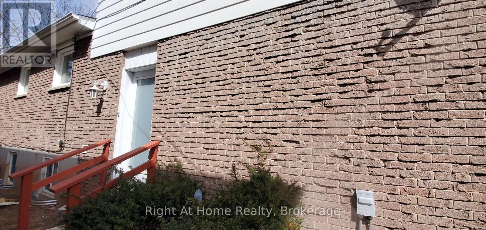 2192 Bridge Road, Oakville, Ontario  L6L 2G3 - Photo 17 - W12789284