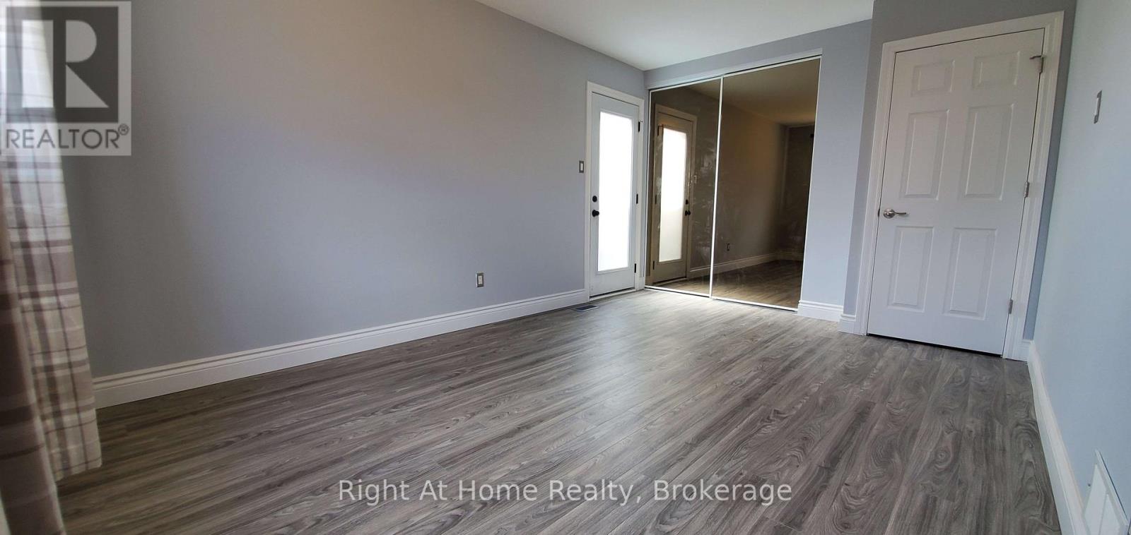 2192 Bridge Road, Oakville, Ontario  L6L 2G3 - Photo 9 - W12789284