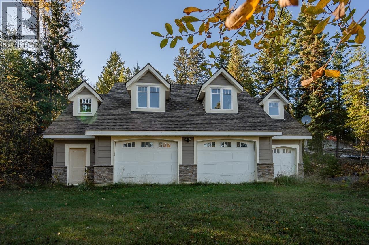 7460 RUFFELL ROAD, Canim Lake, British Columbia