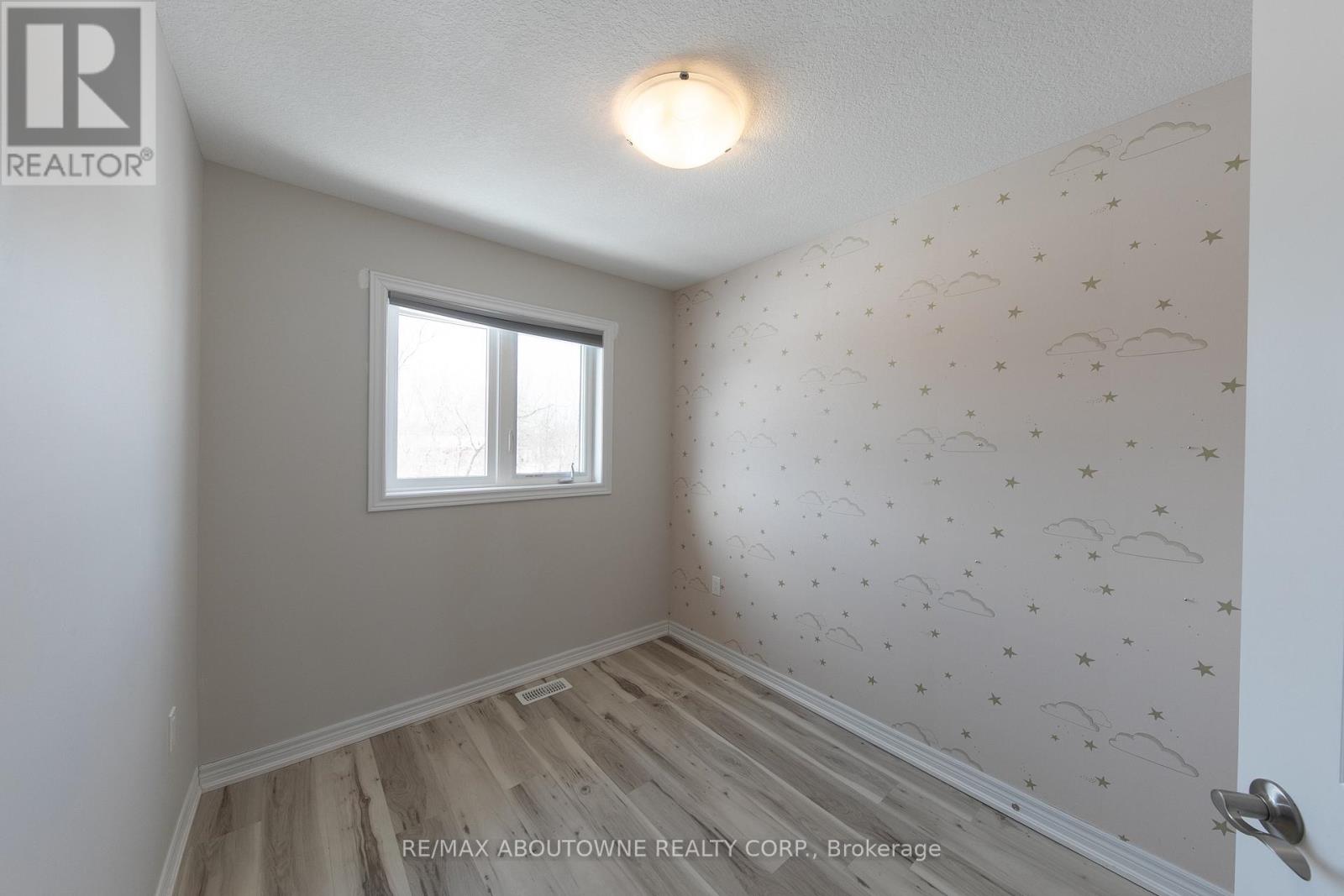 15 Barley Lane, Hamilton (Meadowlands), Ontario  L9K 0K1 - Photo 26 - X12789060