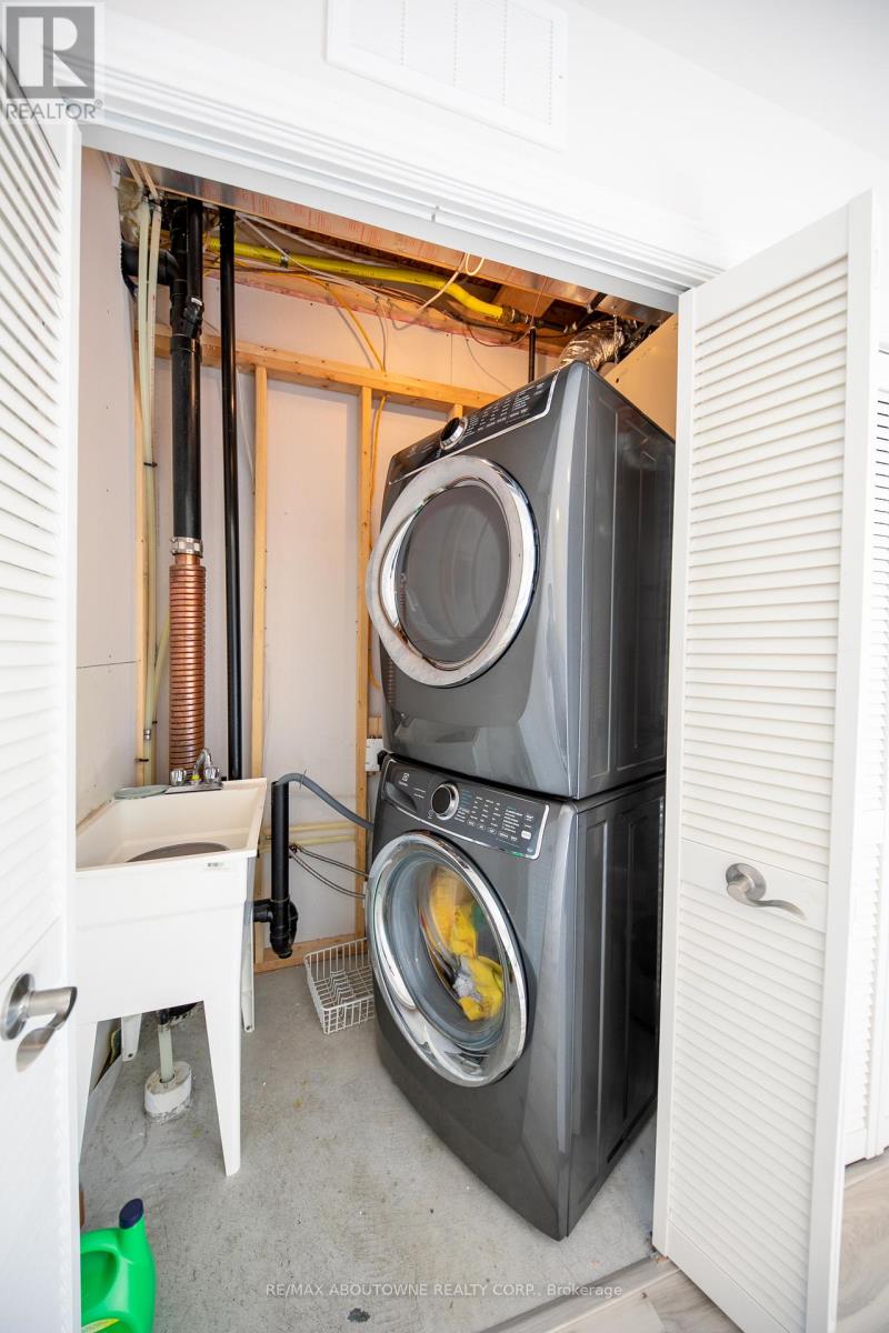 15 Barley Lane, Hamilton (Meadowlands), Ontario  L9K 0K1 - Photo 32 - X12789060