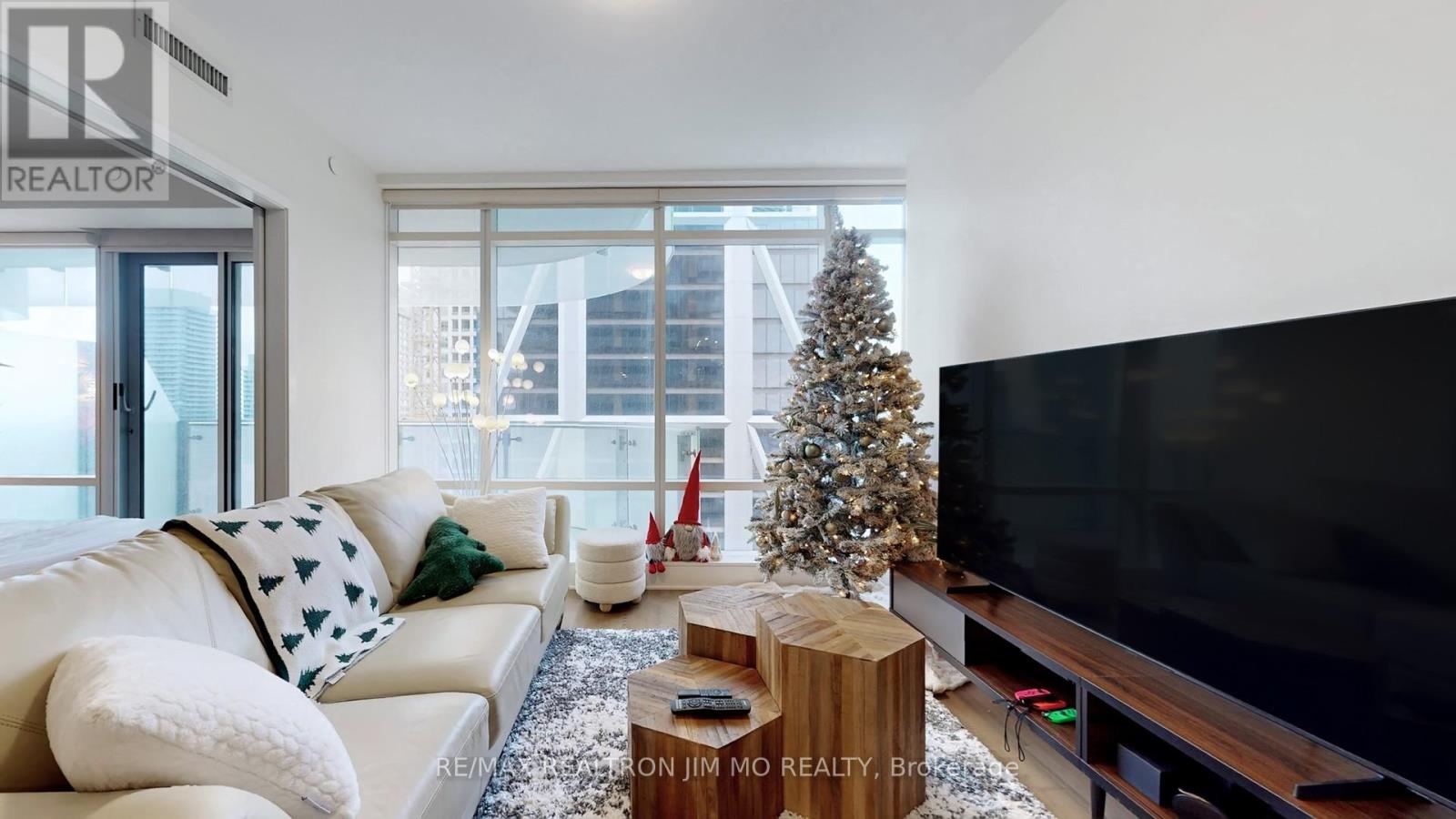 3409 - 1 Bloor Street E, Toronto, Ontario  M4W 0A8 - Photo 3 - C12789300