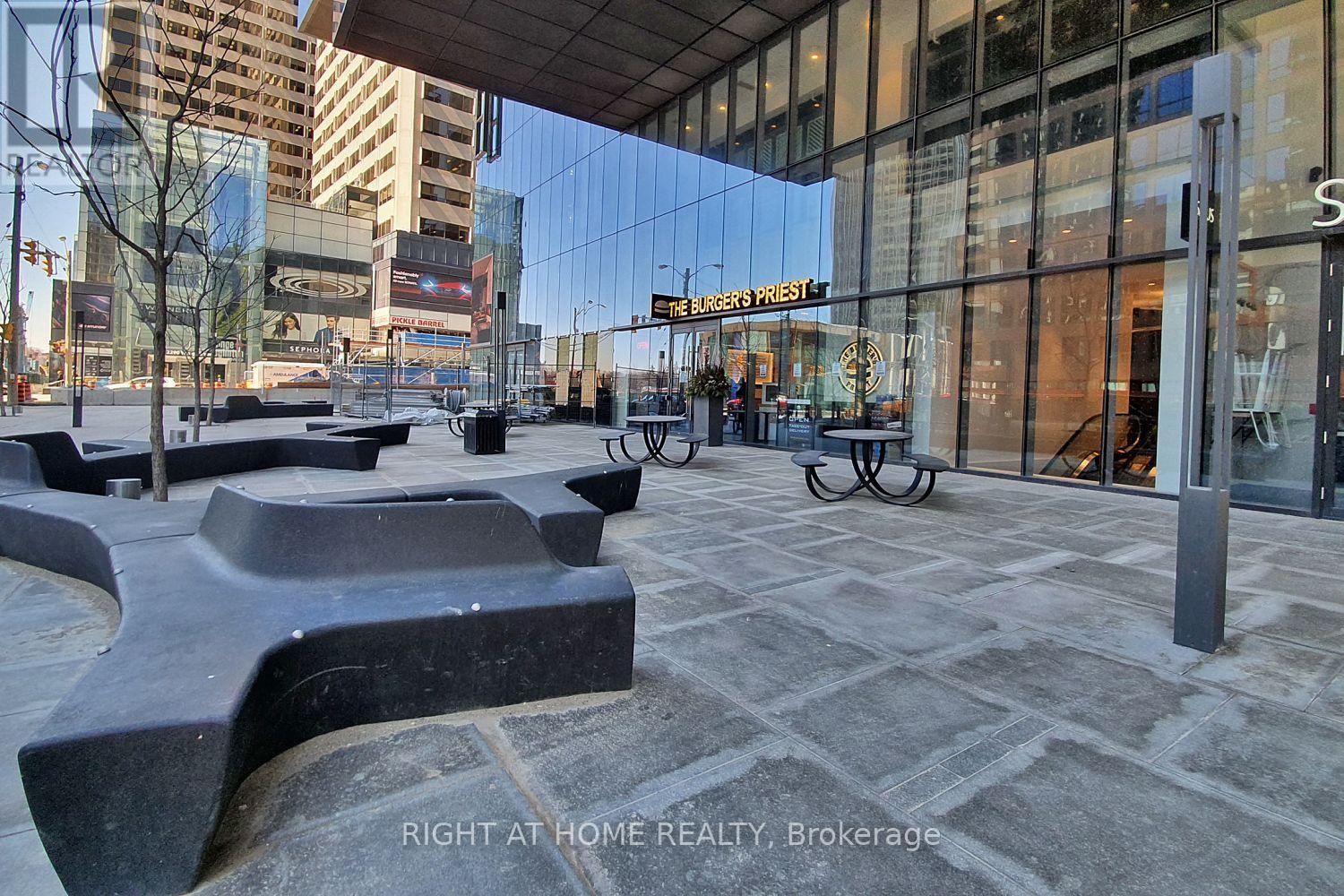 805 - 8 Eglinton Avenue E, Toronto, Ontario  M4P 1A6 - Photo 2 - C12789318