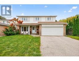 16 MAYVERN CRESCENT, Richmond Hill, Ontario