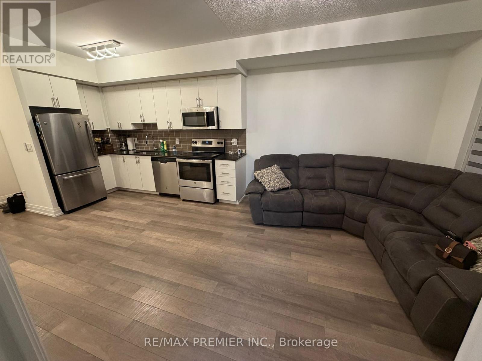 608 - 7167 Yonge Street, Markham, Ontario  L3T 0E1 - Photo 3 - N12789286