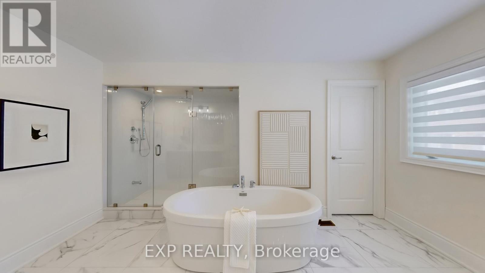 21 Fair Winds Lane, East Gwillimbury, Ontario  L9N 0V5 - Photo 31 - N12789324